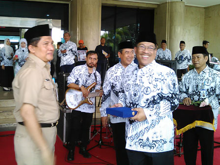 Pencarian PGRI Kota Madiun - Persatuan Guru Republik Indonesia Cabang Kota Madiun